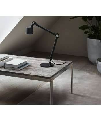 Alternative view of Vipp 521 Bordlampe - Sort