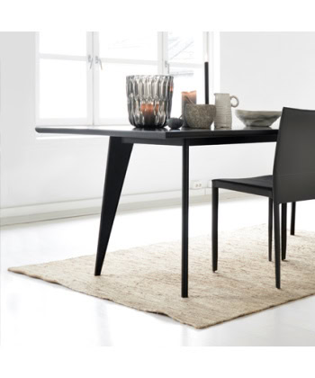 Viken Spisebord - Sort oljet - 180