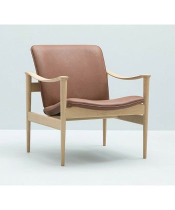 711 Lounge chair