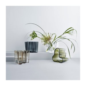 Alternative view of Aalto vase 160mm mosegrønn