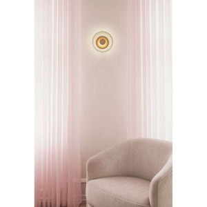Alternative view of Blossi wall, gold/clear