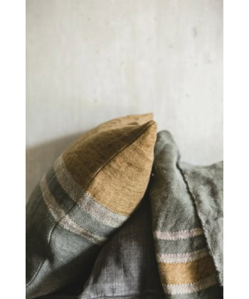 Alternative view of Putetrekk -The Belgian Pillow -Alouette 50x50