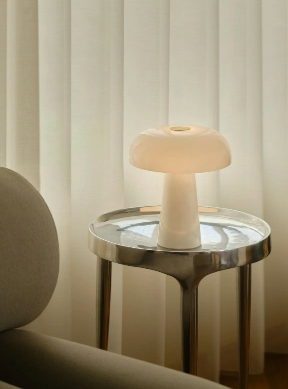 Glossy Mini Hvit -Bordlampe - Bilde 3