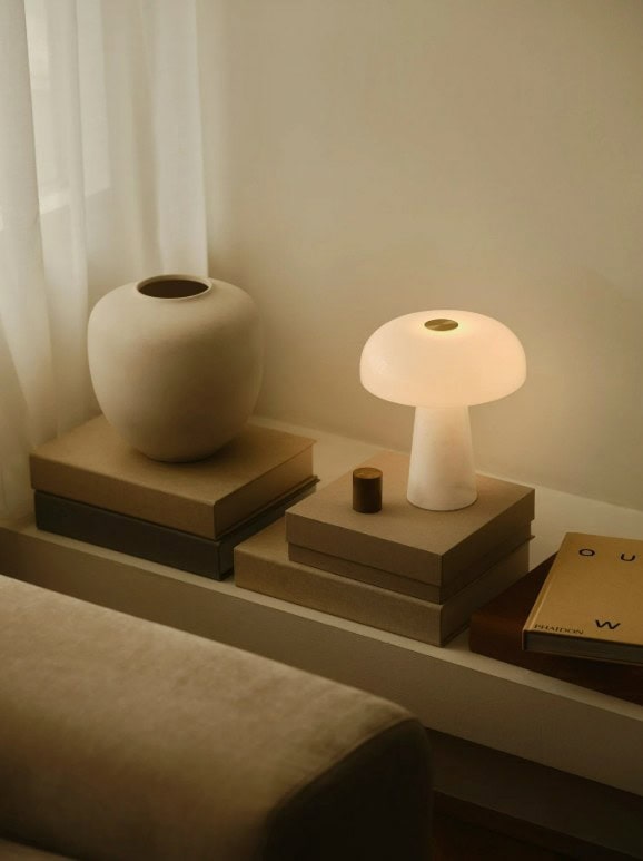 Glossy Mini Hvit -Bordlampe - Bilde 2