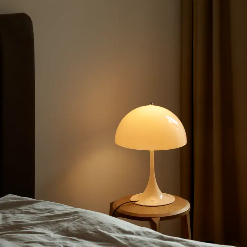 Panthella 320 Bordlampe Beige - Bilde 2