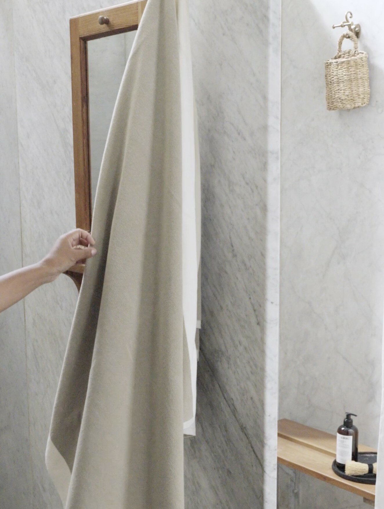 Vipp104 Badehåndkle 76x135, Khaki - Bilde 3