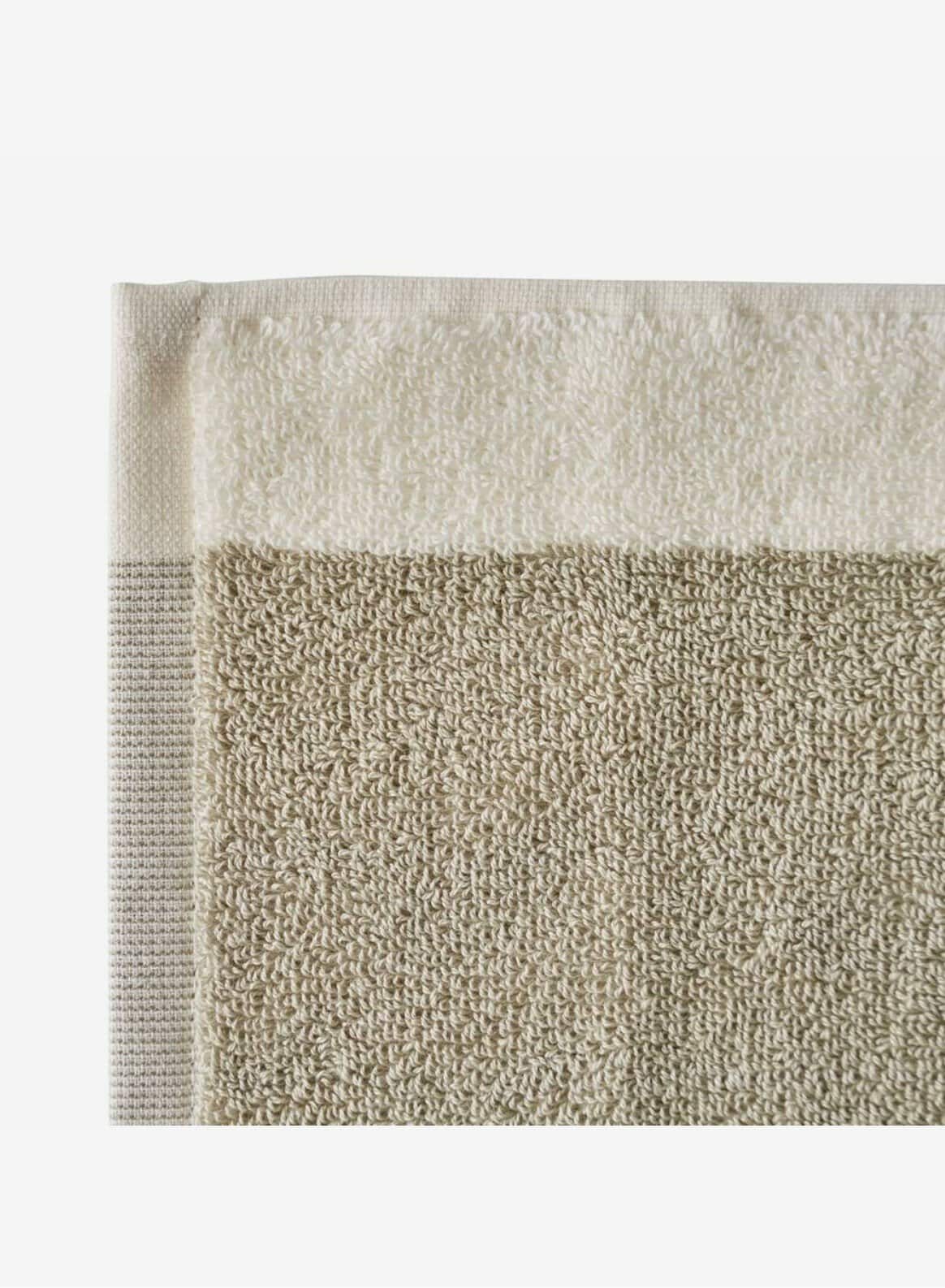 Vipp104 Badehåndkle 76x135, Khaki - Bilde 2