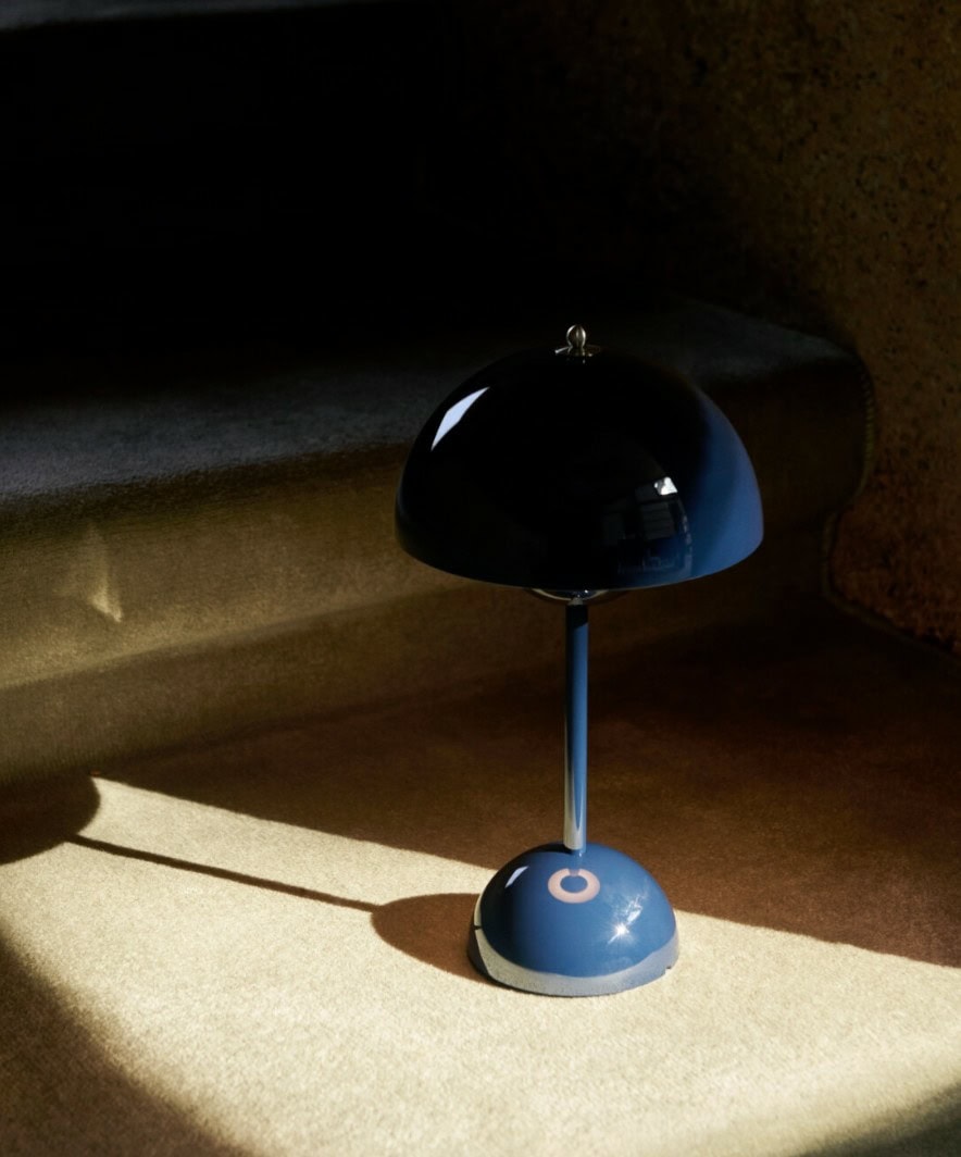 Flowerpot oppladbar bordlampe VP9, Steel Blue - Bilde 4