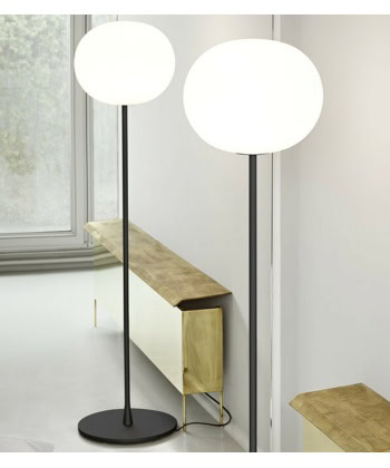 Alternative view of Glo-Ball F1 sort gulvlampe